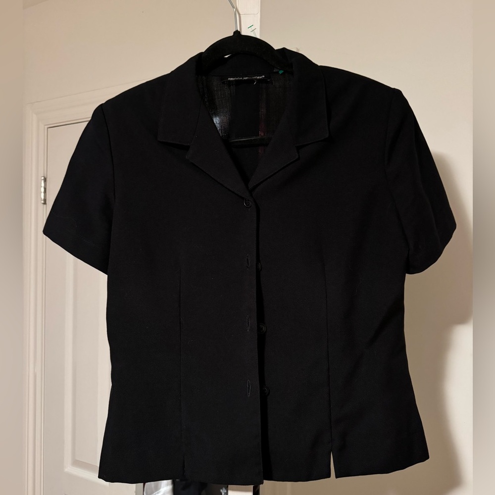 Black short sleeve blouse